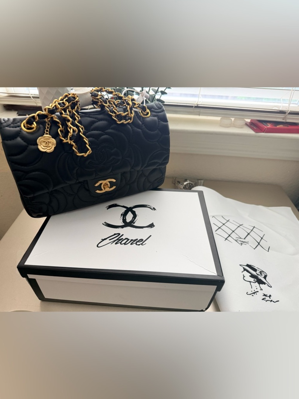 Black Quilted Camellia Shoulder Bag with Gold Chain